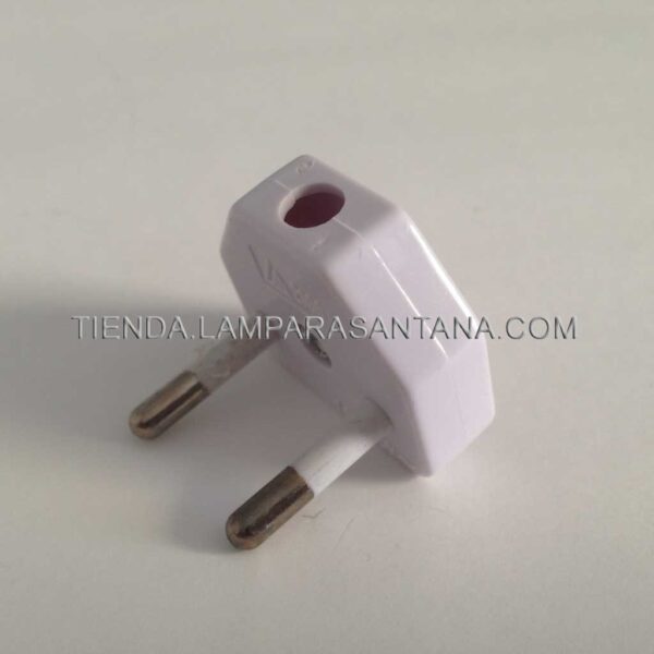 Clavija plana blanca