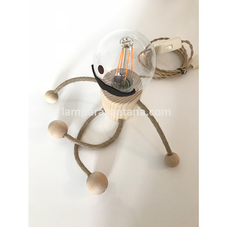 Lampara-de-mesa-infantil-madera6.jpg