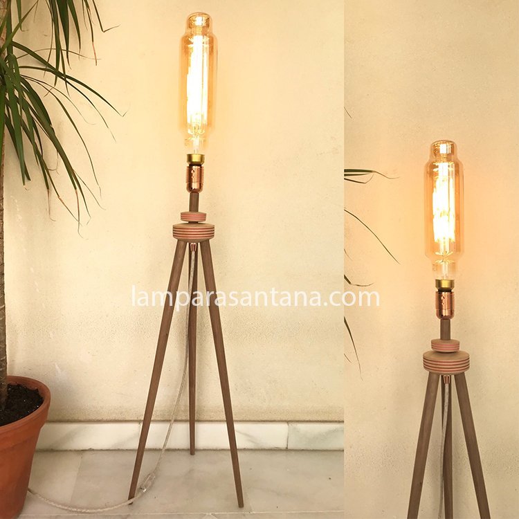 Lampara-de-suelo-y-mesa-madera-Arene-4.jpg