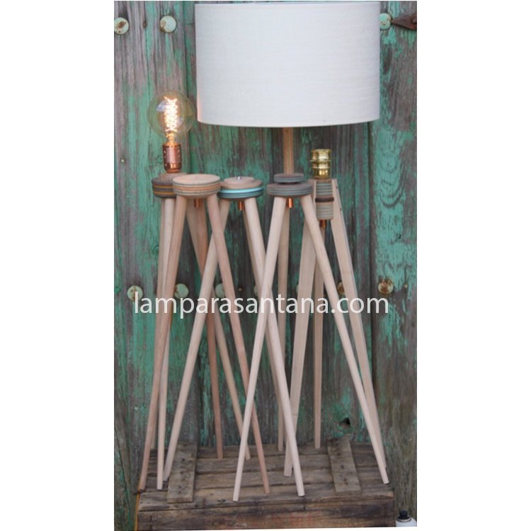 Lampara-de-suelo-y-mesa-madera-Arene-7.jpg